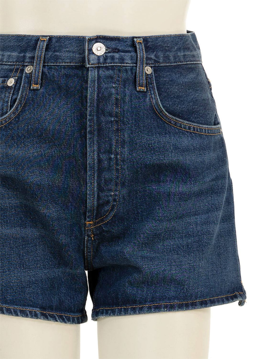 Close-up view of Citizens of Humanity's marlow vintage short in schnaps.