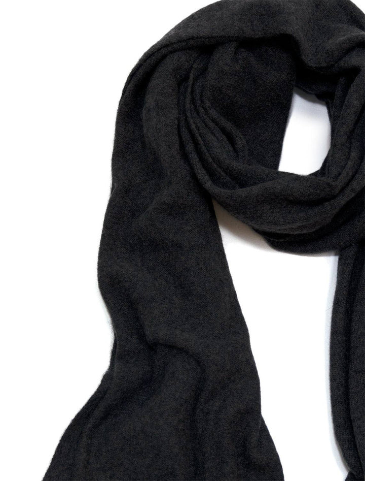 White + Warren's cashmere scarf in charcoal heather.