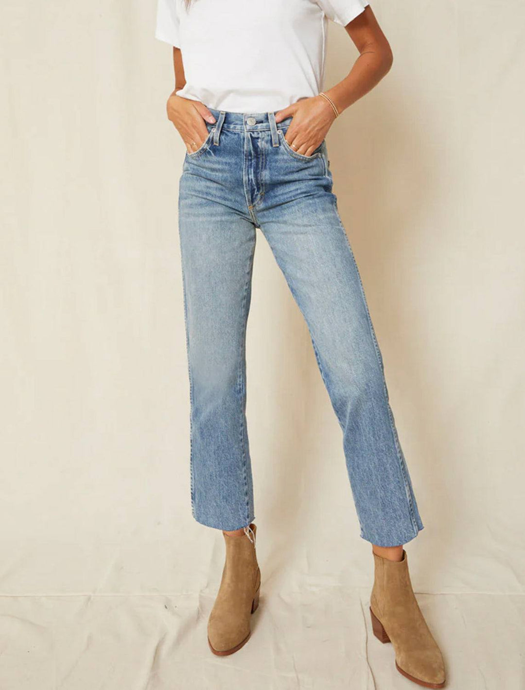 Model wearing AMO's loverboy high rise relaxed straight in loved.